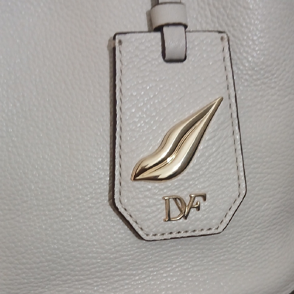 Chic Diane Von Furstenberg Cream Satchel Bag - Picture 2 of 6